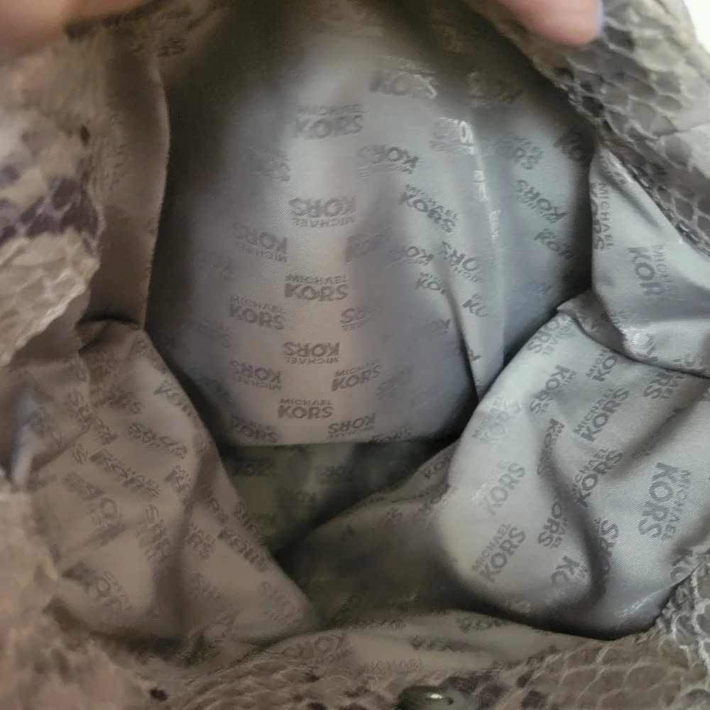 Michael Kors Lillie Large Snakeskin Slouchy Hobo Bag‎ Like New Everyday Luxury - Picture 8 of 11